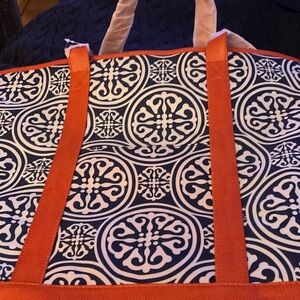 Toss medallion town & country large tote blue, white orange, scrape on bottom